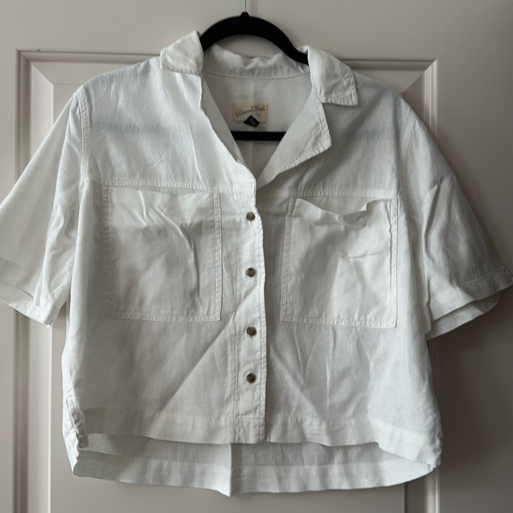 Universal Thread Button Linen White Top, XS